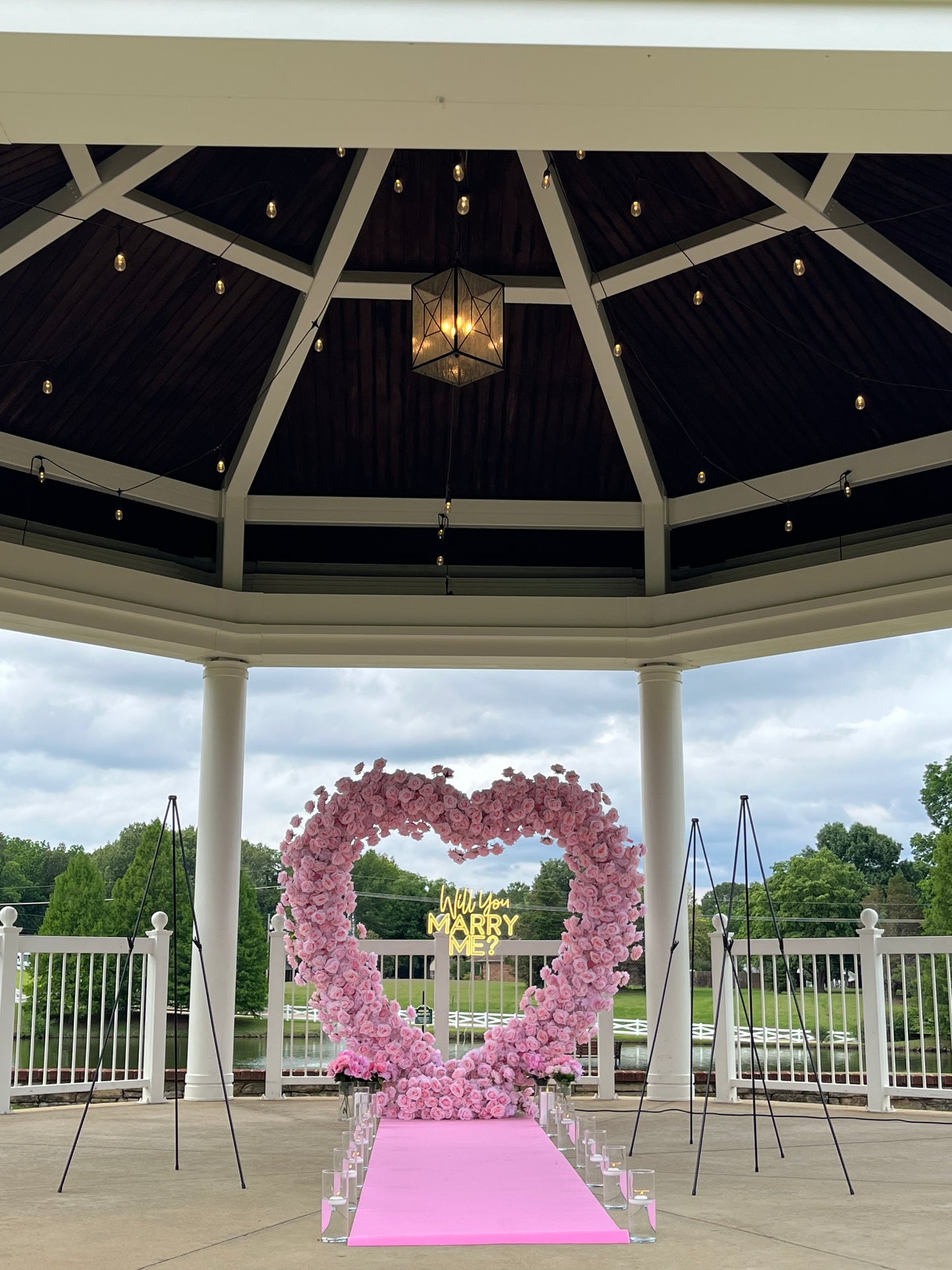 Basic Package 7 ft Heart Rental Pink & Red Available