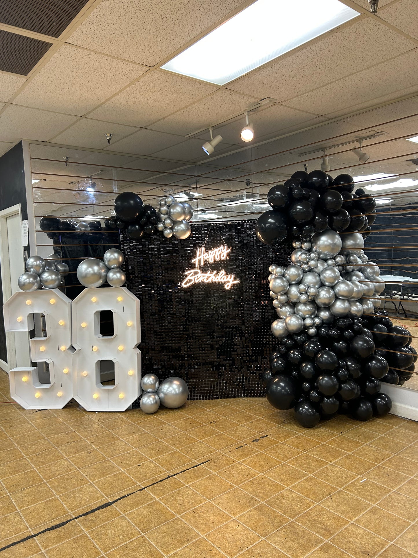 •35 ft Balloons/Marquee #s,Shimmer wall & Light